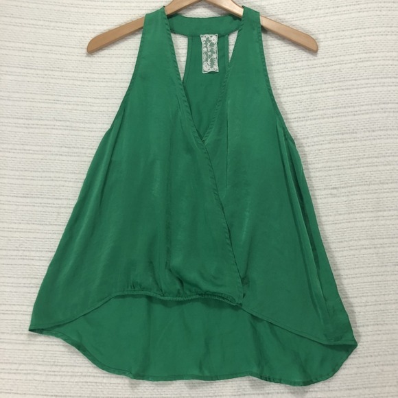 Sadie & Sage Tops - Sadie & Sage Green Tank‎ Top Sleeveless Halter Flowy Casual Blouse Size M